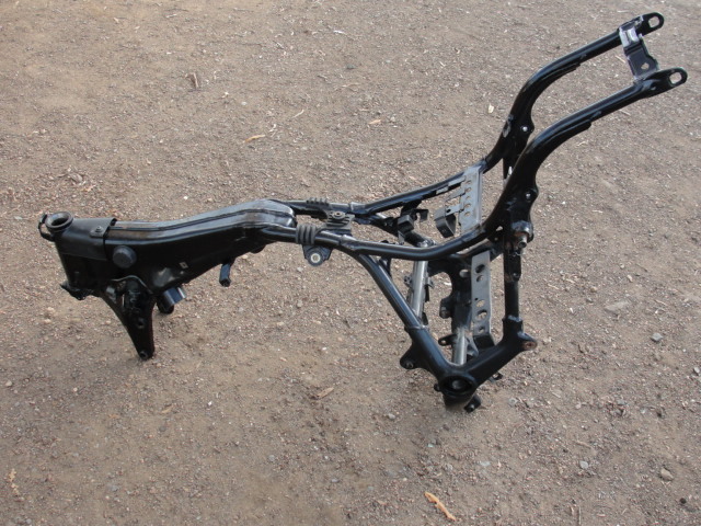 1989 YAMAHA XV 750 VIRAGO MAIN FRAME CHASSIS BODY XV750 89
