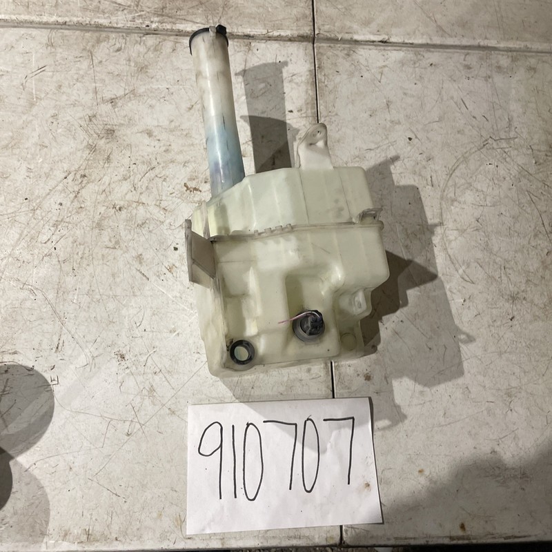 1997 - 2001 LEXUS ES300 Windshield Washer Bottle Reservoir Bottle Overflow Tank