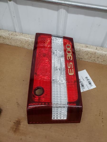 Passenger Right Tail Light Lid Mounted Fits 00-01 LEXUS ES300 283583