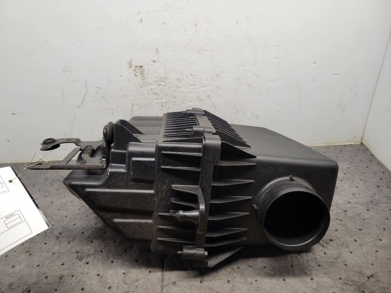 Air Cleaner 3.2L Fits 19-22 CHEROKEE 1569656