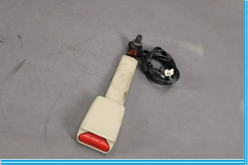 11-17 Infiniti QX80 QX56 Front Left Side Seatbelt Seat Belt Buckle Ivory OEM