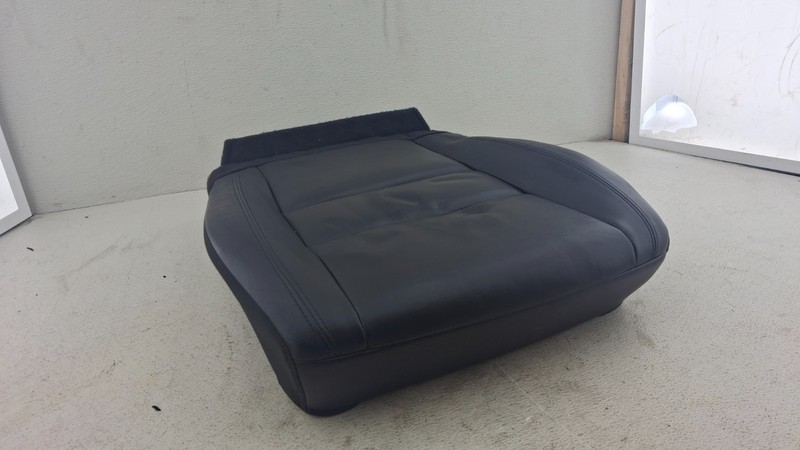2018 - 2022 JEEP GRAND CHEROKEEFRONT RIGHT SEAT LOWER CUSHION OEM