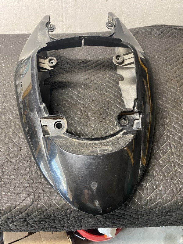 suzuki Sv650 Gen1 rear seat fairing panels 1999-2002 sv 650