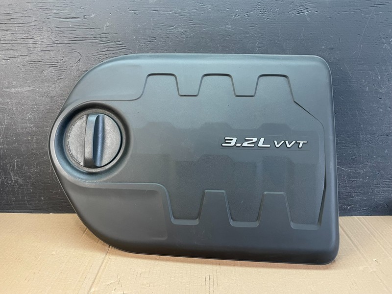 2014 to 2022 Jeep Cherokee 3.2L V6 VVT Engine Motor Cover OEM AD8615 DG