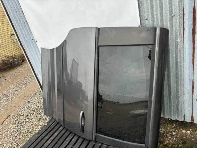 11 12 13 14 15 16 17 18 19 20 GRAND CARAVAN RIGHT REAR HANDICAP SLIDING DOOR