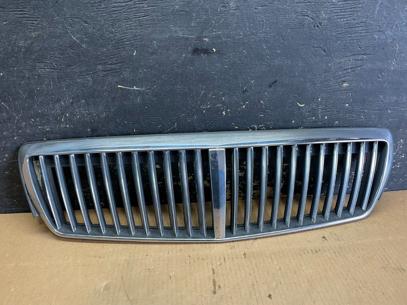 2002 to 2005 Hyundai Azera XG350 Front Upper Grill Grille W/Emblem OEAA2243 DG