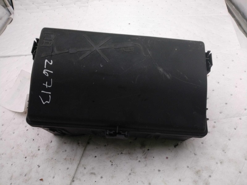 2014 Cadillac XTS Fuse Box OEM 3.6L Black 22821522 69k Miles NJ25-26713