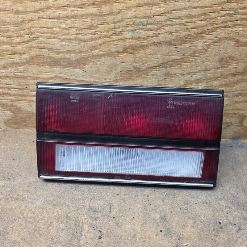 81-96 Rolls Royce Silver Spirit / Mulsanne Rear Left Inner Tail Light Lamp OEM