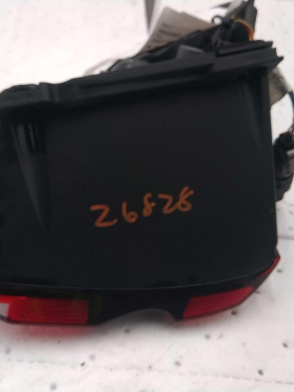 2022 Chrysler Pacifica Right Tail Light Assembly - White, Used, 90k Miles
