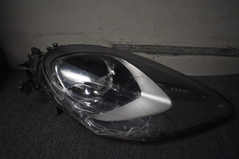 2019-2022 PORSCHE CAYENNE BASE RIGHT SIDE HEADLIGHT FACTORY OEM