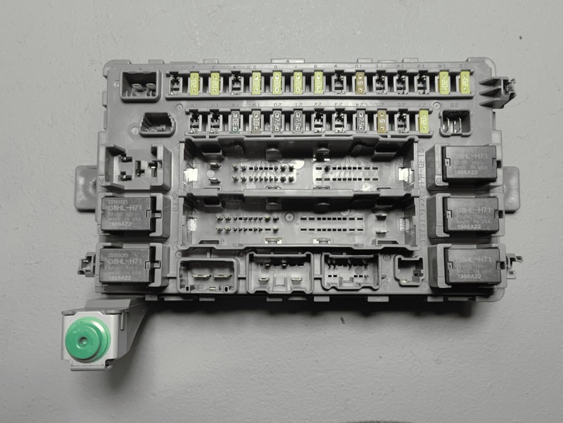 2017-2020 Acura MDX Relay & Fuses Rear Junction Block OEM