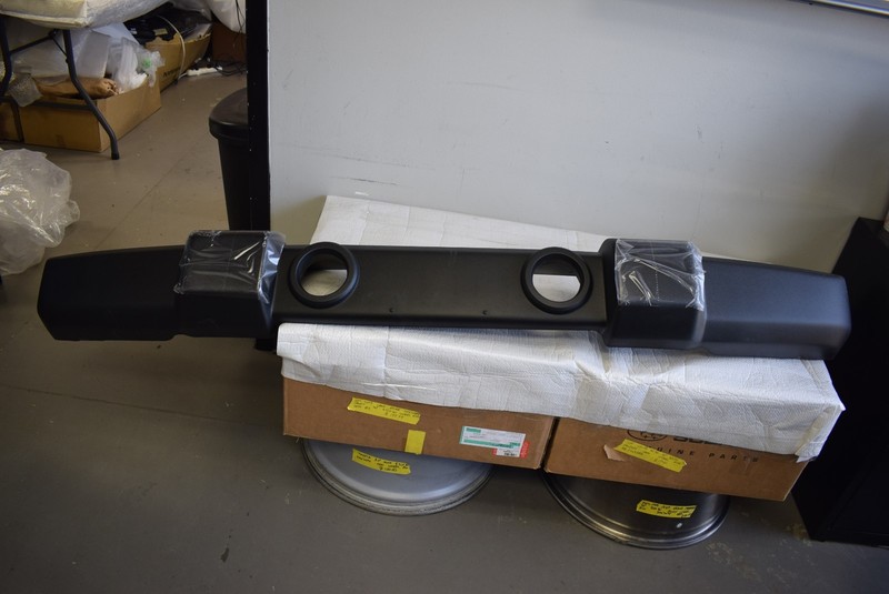 2007-2016 JEEP WRANGLER FRONT BUMPER BLACK FACTORY OEM 1BD27RXFAE