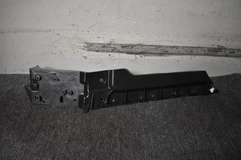 2016 RANGE ROVER SPORT REAR LEFT BUMPER BRACKET FACTORY OEM