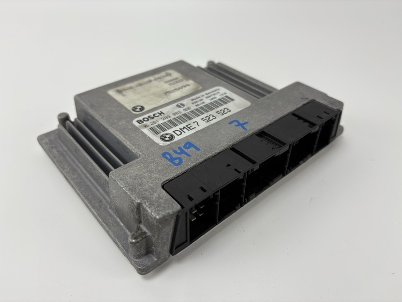 2002 - 2003 BMW 745i Engine Control Module Computer ECM ECU 7 523 523