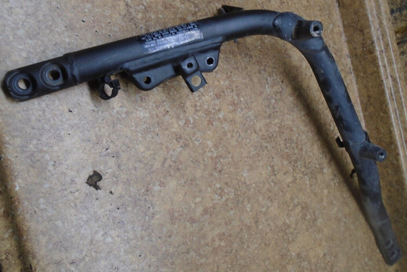 2008 Kawasaki Vulcan VN1600 VN 1600 A Frame Engine Mount Support Bar Brace Side