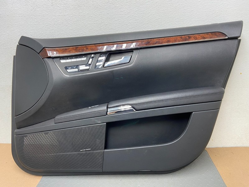 2010-2013 Mercedes W221 S550 S400 Front Right Passenger Door Panel C0997 DG