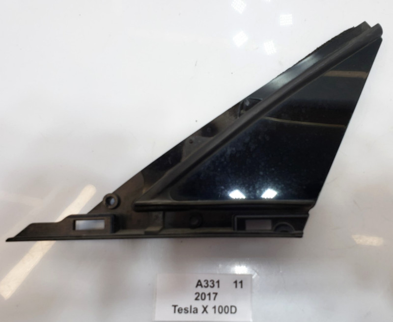 ✅ 2016-2020 OEM Tesla Model X Front Left Driver Side Door Quarter Applique Assy