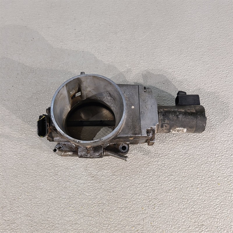 00-04 Corvette C5 Throttle Body LS1 5.7L Aa7486 Damaged