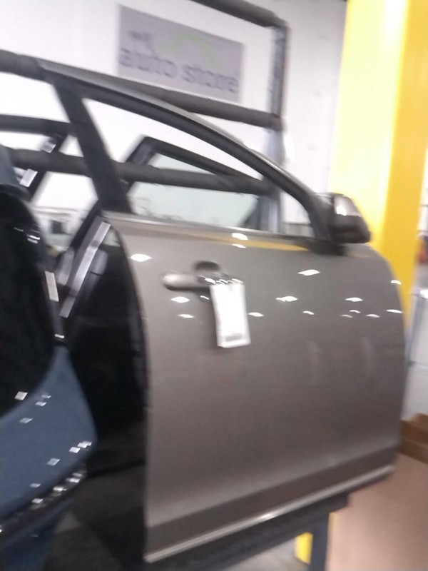 2015 Lincoln MKS Right Front Door Silver 544677 Used 108K Miles