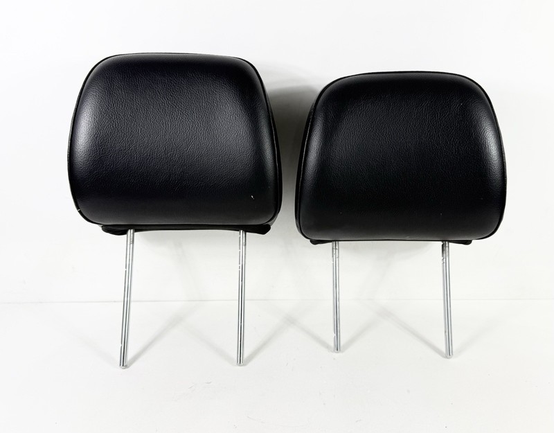 2005–2010 Jeep Grand Cherokee Front Headrests Pair Set L & R Black Leather OEM