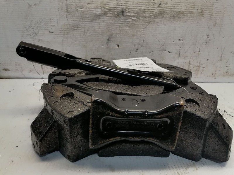 Jack and Tools Set Kit Fits 2019 MKC