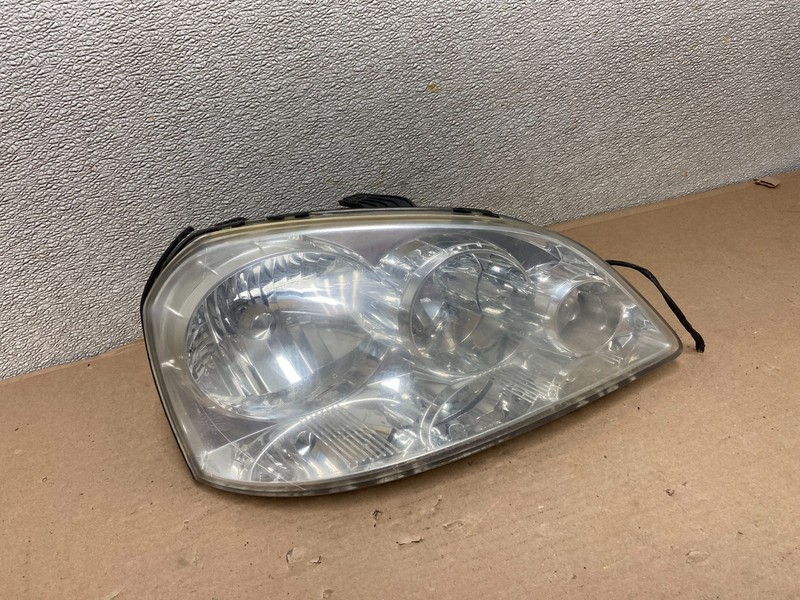2004 to 2008 Suzuki Forenza Right Passneger RH Halogen Headlight Oem AA9895 DG
