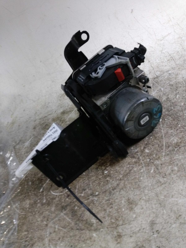 Used ABS Pump and Motor Assembly fits: 2021 Volkswagen Tiguan FWD Grade A