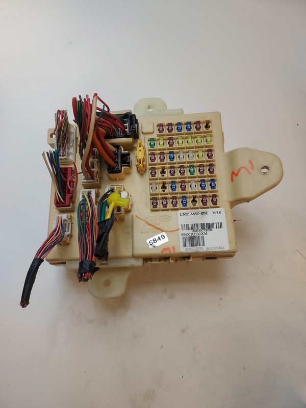 11-13 SORENTO INTERIOR FUSE RELAY BOX INTEGRATED POWER MODULE IPM 954001U130 oem