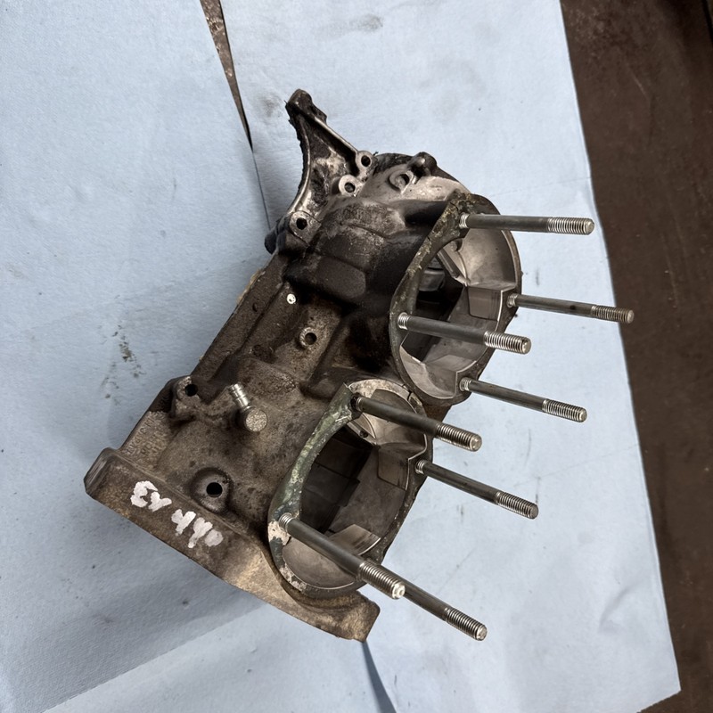 1978 - 1980 YAMAHA Exciter EX440 Vintage Snowmobile Motor Crank Case