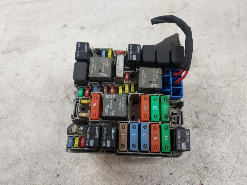 2013 Dodge Dart SXT 2.0L FWD A/T Fuse Box Engine Compartment 68171611 OEM
