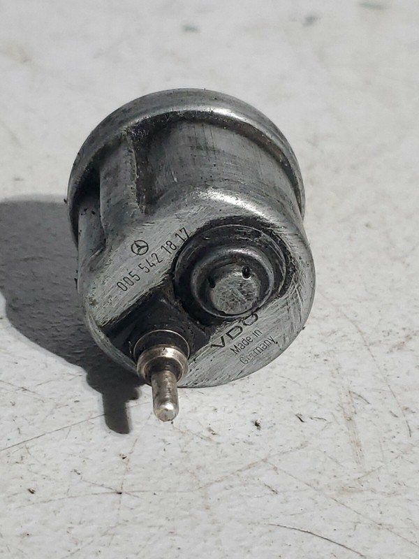 1985 mercedes-benz 380sl Oil Pressure Sender Unit 0055421817 OEM