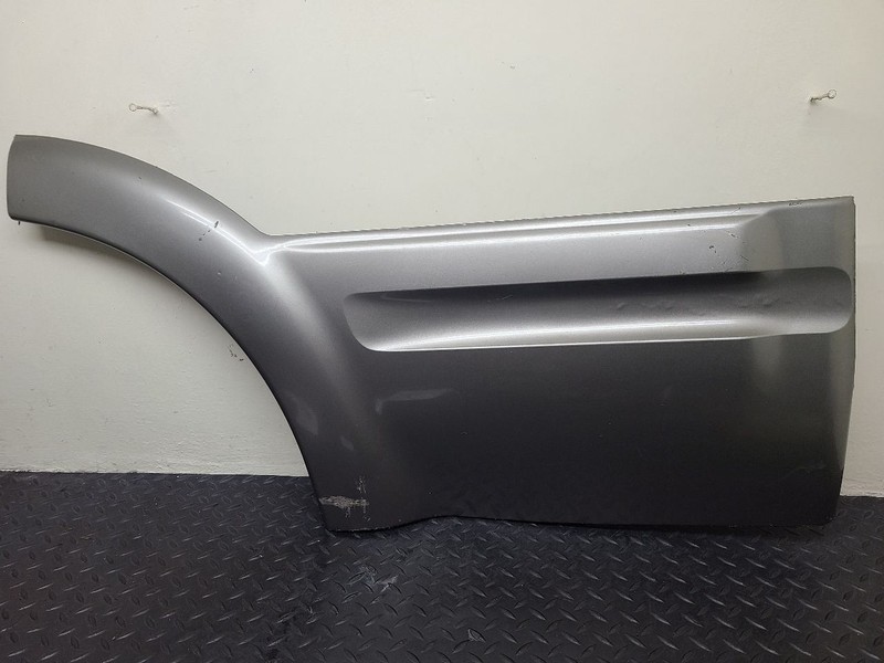 04-07 Buick Rainier Rear Right Passenger Door Molding Gold OEM 15185256