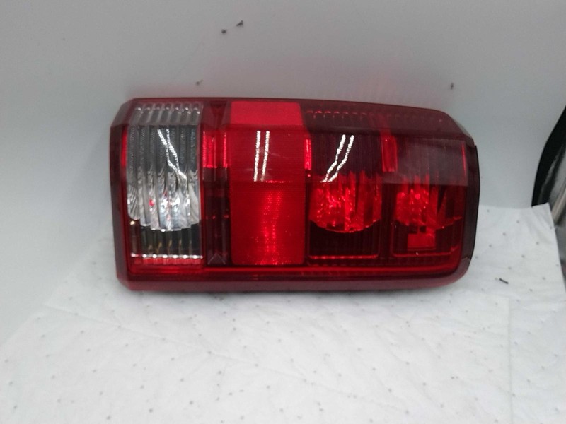 2007 Dodge Nitro Right Tail Light Assembly Black OEM 536171 Used 235K Miles