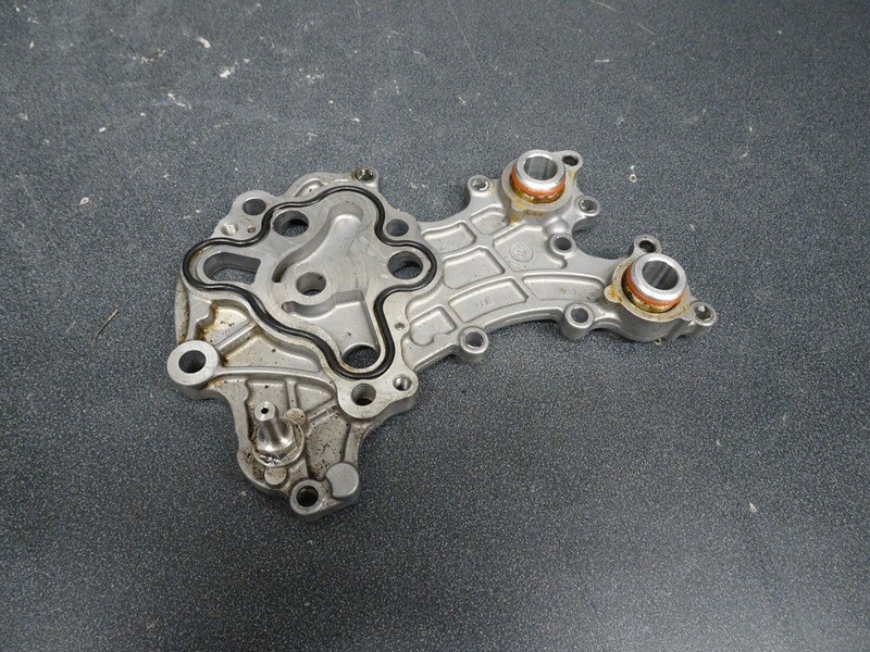 2003-2008 Yamaha OEM Oil Pump Cover Freshwater WaveRunner FX 140 Cruiser