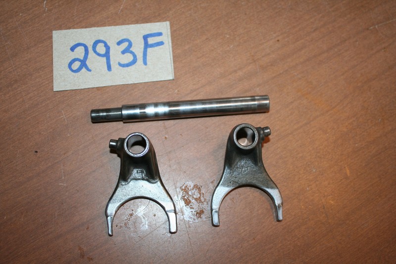 1986 Honda CR 125R Gear Shift Change Forks Assembly Large OEM 86 B