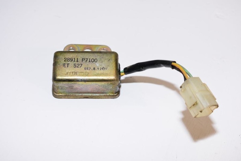 1981-1983 DATSUN 280ZX FAIRLADY Z S130 L28E TURBO SEAT BELT RELAY 28911 P7100