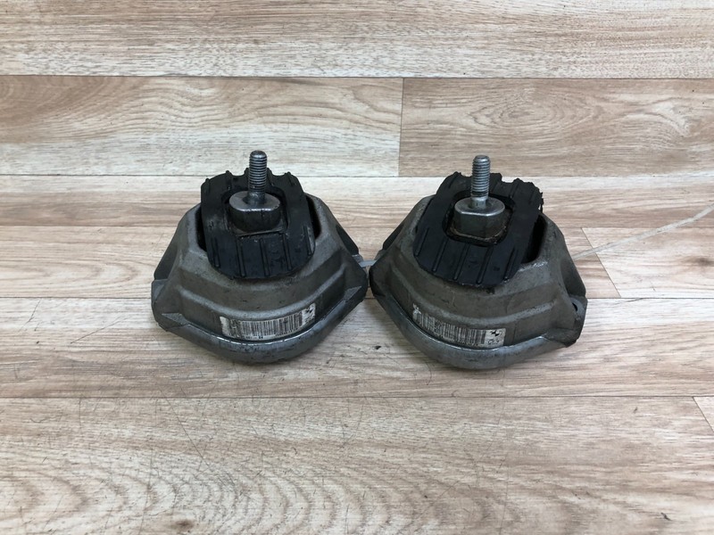 BMW OEM 545 550 M5 645 650 M6 FRONT L & R SIDE ENGINE MOTOR MOUNT SUPPORT SET
