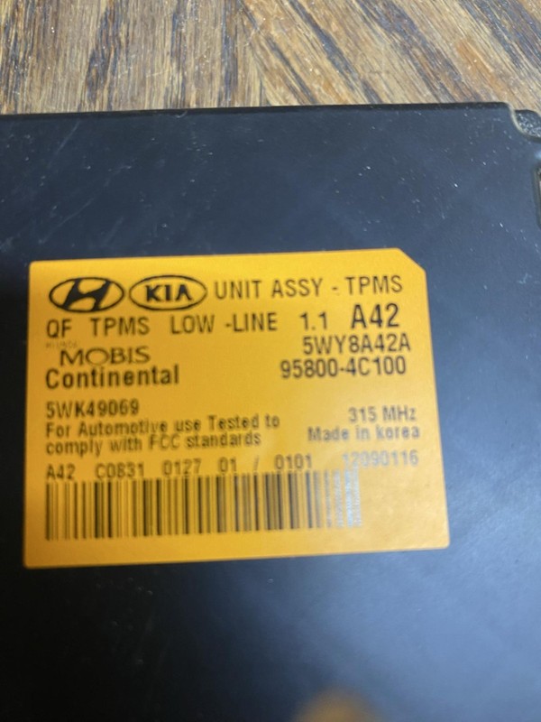 2011-2013 Kia Optima Tire Pressure Monitering System Module OEM 958004C100