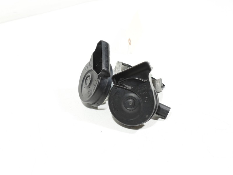 2012–2018 Mercedes CLS550 W218 Right Side Low Note Tone Horn Signal OEM