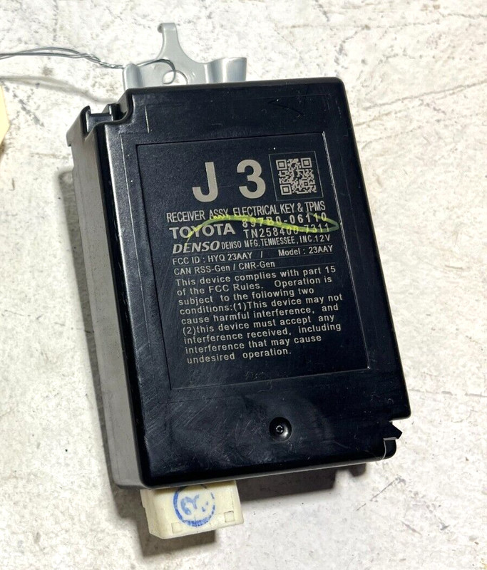 2018-2024 TOYOTA CAMRY XLE TIRE PRESSURE MONITORING SYSTEM RECEIVER MODULE OEM