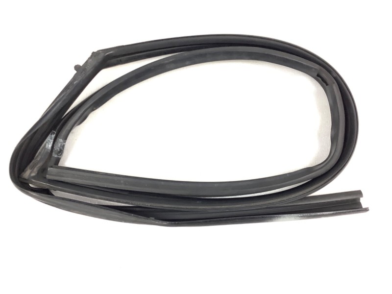 01-05 Civic 4Dr Right Front Window Run Channel Molding Glass Guide Rubber Seal