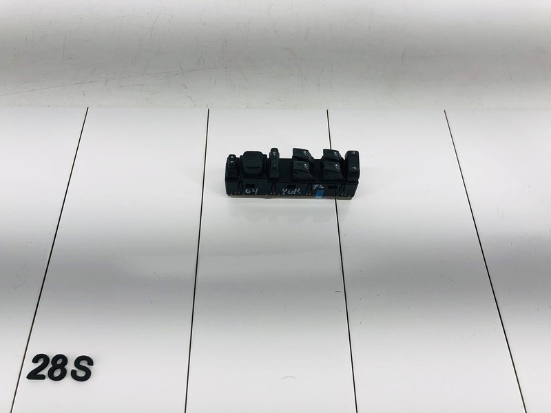 03-06 GMC YUKON XL 1500 FRONT LEFT DRIVER SIDE DOOR WINDOW REGULATOR SWITCH OEM