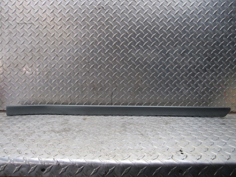 2007 CHEVROLET UPLANDER LEFT DRIVER REAR DOOR MOLDING TRIM