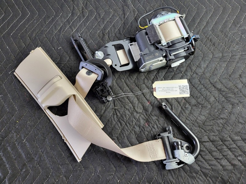 2019-2023 Mercedes GLC 300 Right Front Seat Belt Retractor OEM 634419300A