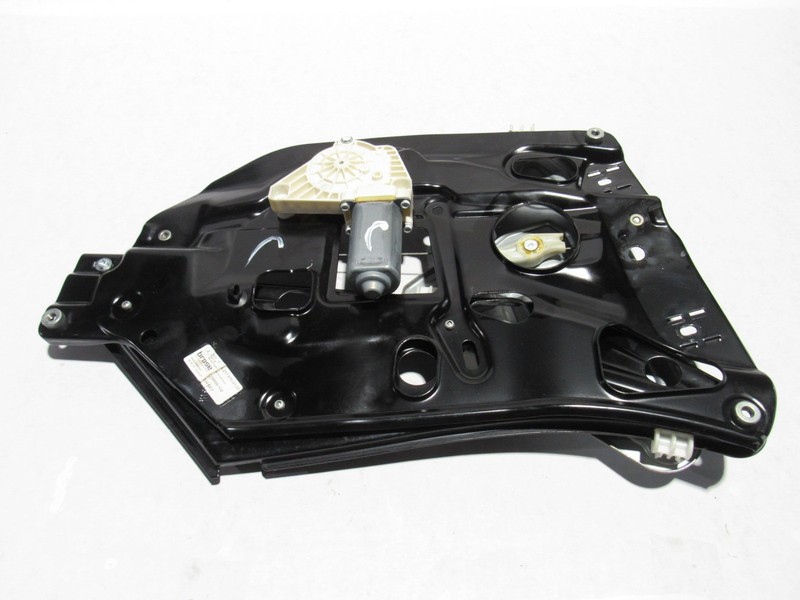 Mercedes S550 C217 2015 Rear Left Driver Window Regulator Motor 14-17 *