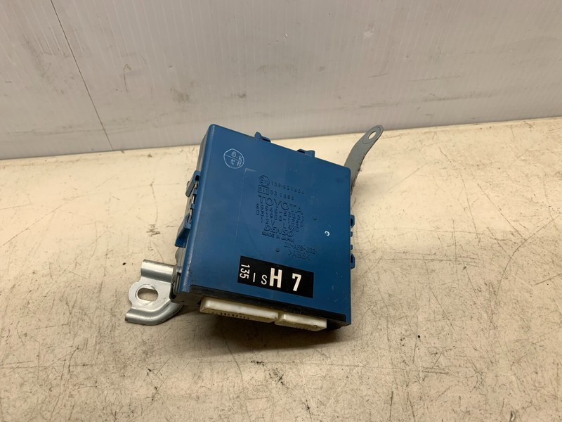 2006-2013 LEXUS IS250 HEAD LIGHT LAMP SWIVEL CONTROL MODULE COMPUTER OEM