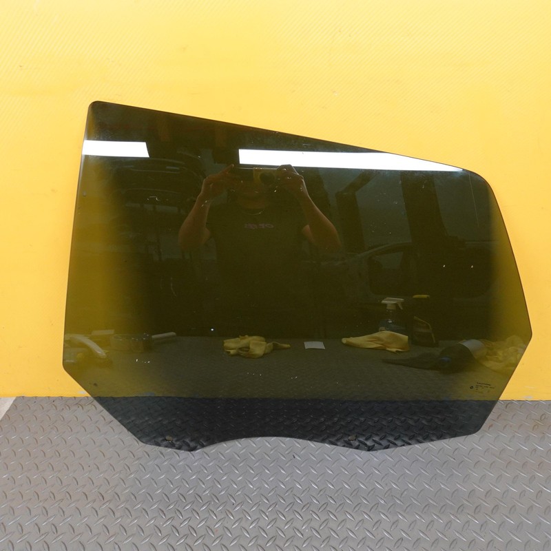 2011-2024 DODGE DURANGO LEFT DRIVER SIDE REAR DOOR WINDOW GLASS OEM 55369555AB