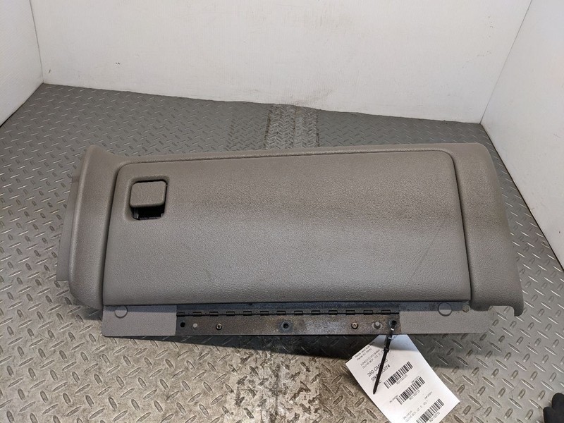 03-07 Chevy Silverado 2500HD Glove Box Compartment with Surround Panel OE1193725