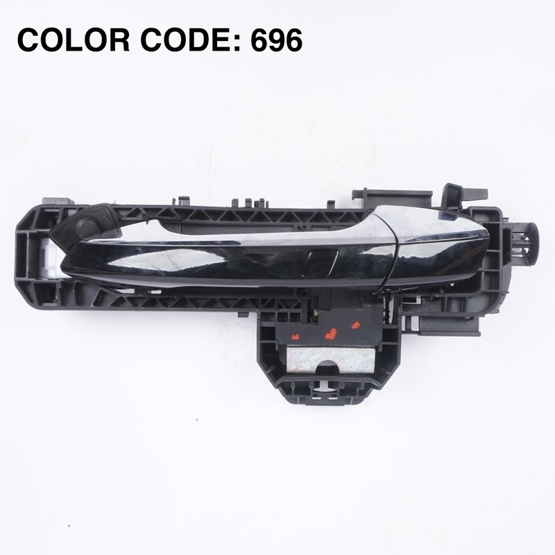 2015 - 2020 MERCEDES GLA250 X156 REAR LEFT SIDE EXTERIOR DOOR HANDLE OEM