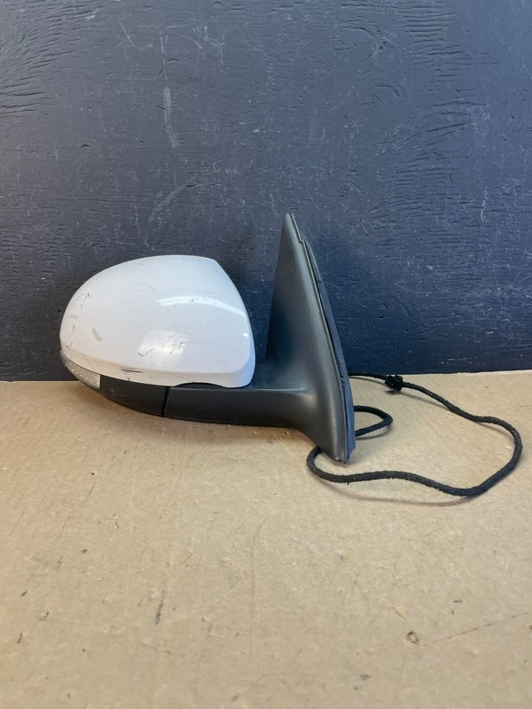 2009 to 2018 Volkswagen Tiguan Right Passenger View Door Mirror Oem AD5675 DW